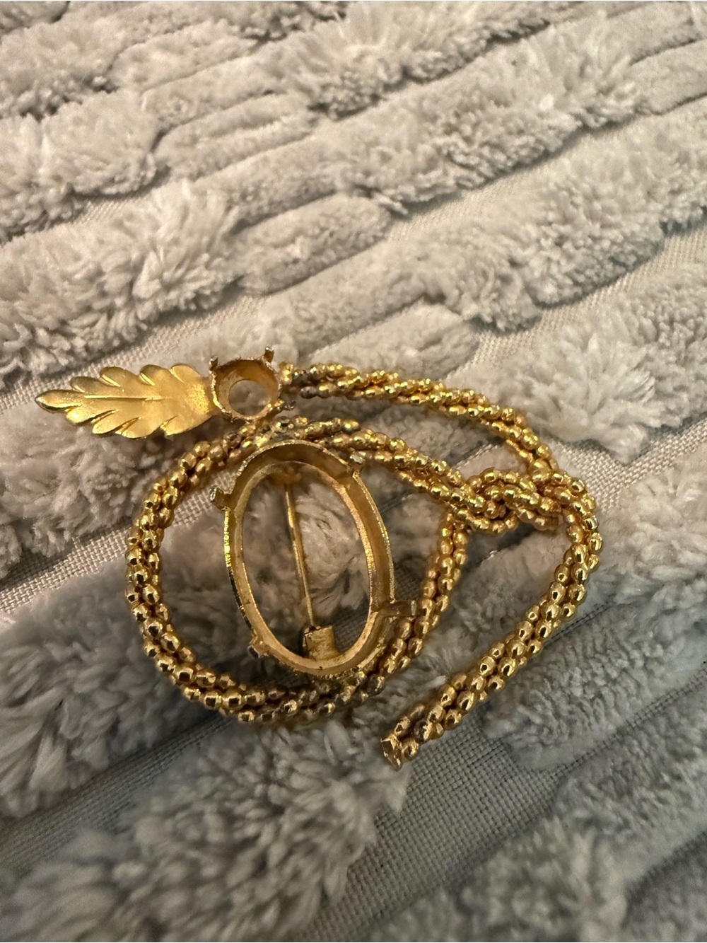 Gold Leaf Pendant Necklace - Women's Jewelry